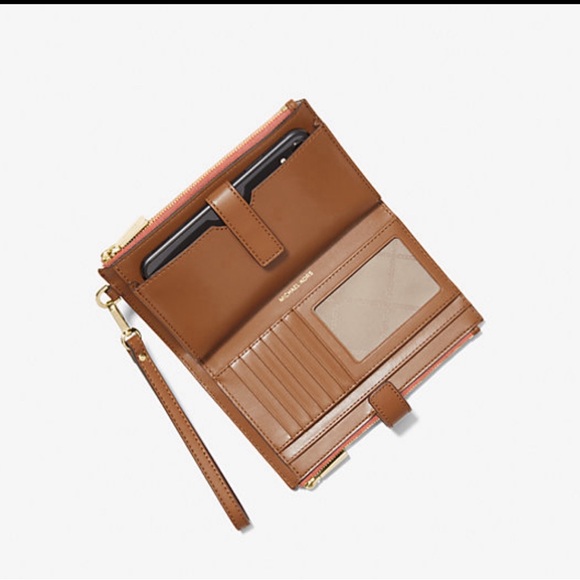 ❤️❤️❤️Authentic Michaelkors Jet Set Travel Signature Logo Smartphone Wallet❤️❤️ - Picture 2 of 10